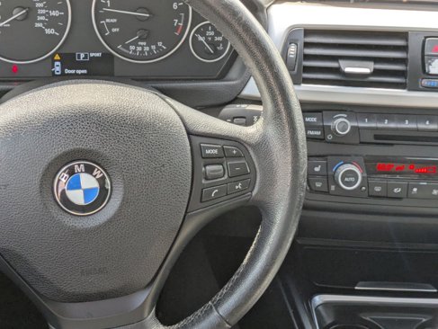 Used 2015 BMW 320i Sedan image 23