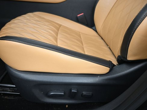 Used 2020 Nissan Sentra SV image 11
