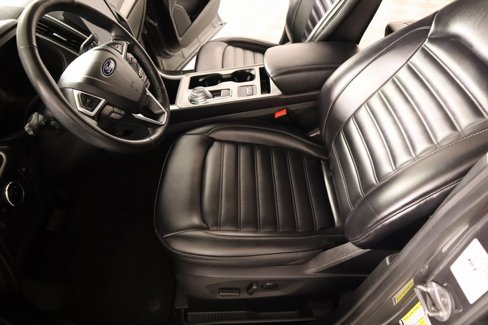 Used 2024 Ford Edge SEL image 11