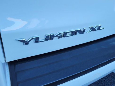 Used 2020 GMC Yukon XL SLT image 13