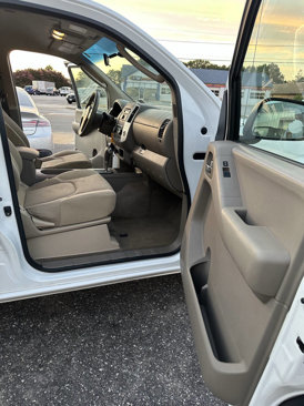 Used 2009 Nissan Frontier SE w/ SE Value Truck Pkg image 10