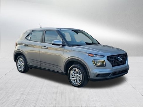 New 2025 Hyundai Venue SE image 3