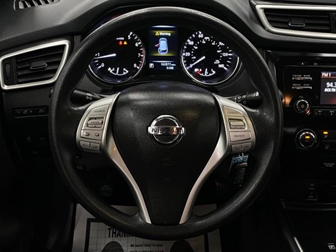 Used 2016 Nissan Rogue S image 15