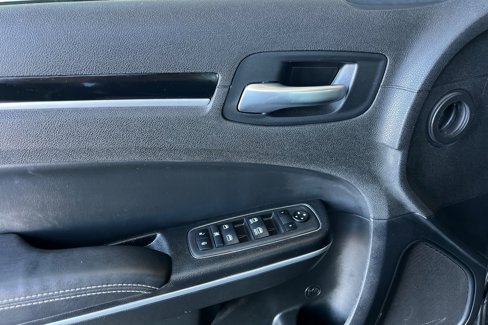 Used 2022 Chrysler 300 S image 11