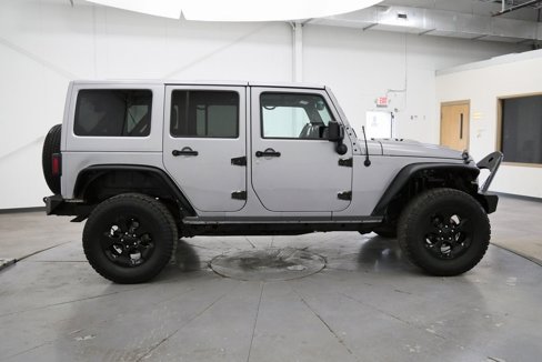 Used 2015 Jeep Wrangler Unlimited Sahara image 8