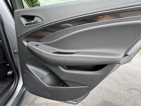 Certified 2020 Buick Envision Premium image 31