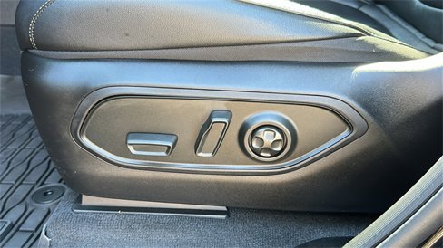 Used 2023 Jeep Grand Cherokee 4WD 4xe image 11