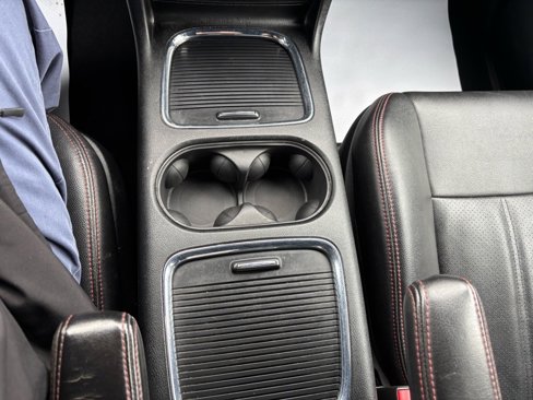 Used 2018 Dodge Grand Caravan GT image 36