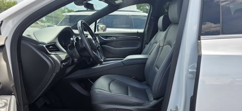 Used 2024 Buick Enclave Premium image 11