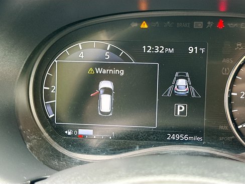 Used 2021 Nissan Kicks SV image 11