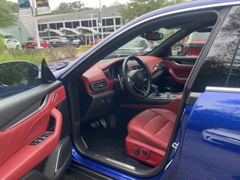Used 2019 Maserati Levante GTS image 21