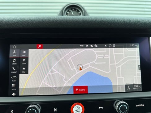 Used 2025 Porsche Macan image 21