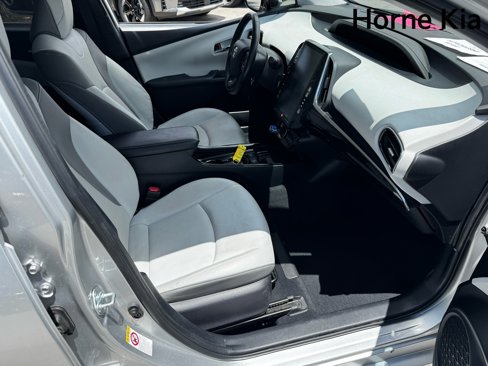 Used 2020 Toyota Prius Prime Limited image 25