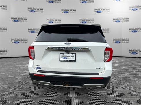 Used 2022 Ford Explorer XLT w/ Equipment Group 202A image 4