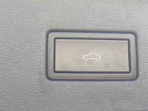 Used 2020 Volkswagen Tiguan SEL Premium R-Line image 14