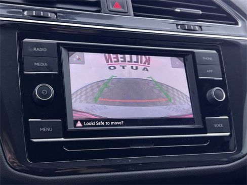 Used 2021 Volkswagen Tiguan S image 16