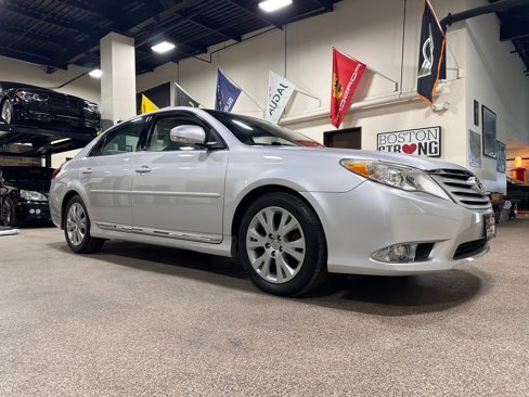 Used 2012 Toyota Avalon Limited image 8