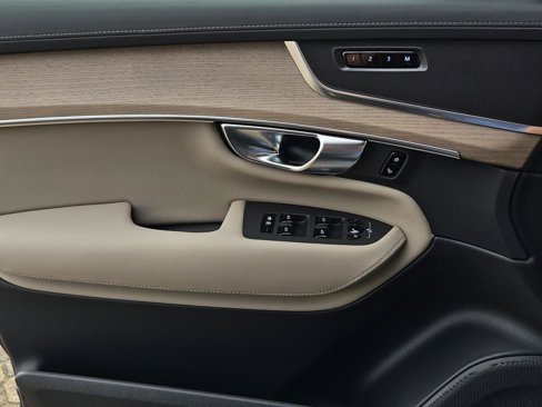 New 2026 Volvo XC90 B5 Core image 21