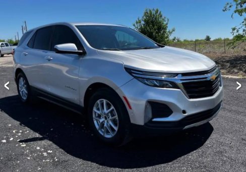 Used 2022 Chevrolet Equinox LT image 2