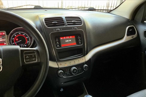 Used 2017 Dodge Journey SE image 6