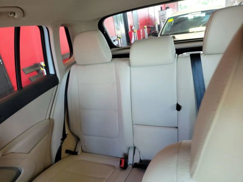Used 2016 Volkswagen Tiguan S image 12