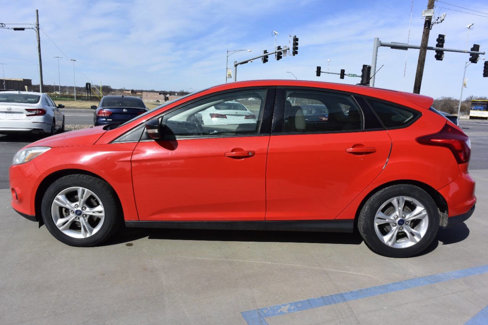 Used 2014 Ford Focus SE image 2