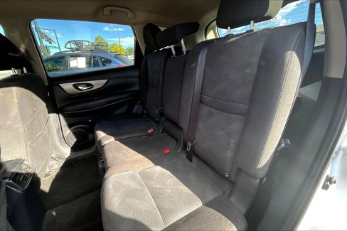 Used 2016 Nissan Rogue S w/ Appearance Package image 23