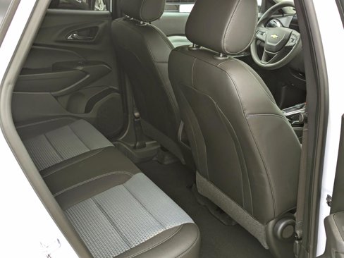New 2026 Chevrolet Trax LT image 23