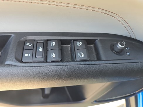 Used 2022 Jeep Compass Limited image 24