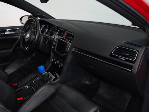 Used 2016 Volkswagen Golf 4-Door image 31