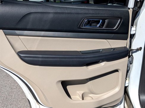 Used 2018 Ford Explorer XLT w/ Equipment Group 202A image 24