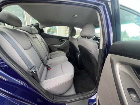 Used 2011 Hyundai Elantra GLS image 17