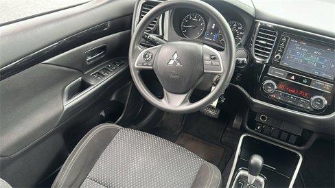 Used 2019 Mitsubishi Outlander ES image 25