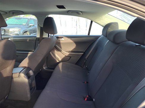 Used 2016 Volkswagen Jetta S image 8