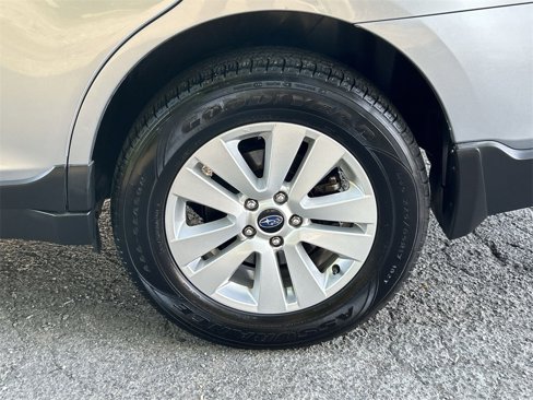 Used 2019 Subaru Outback 2.5i image 11