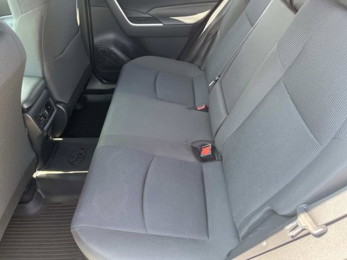 Used 2019 Toyota RAV4 LE image 14