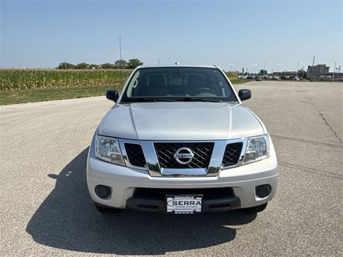 Used 2014 Nissan Frontier SV image 16