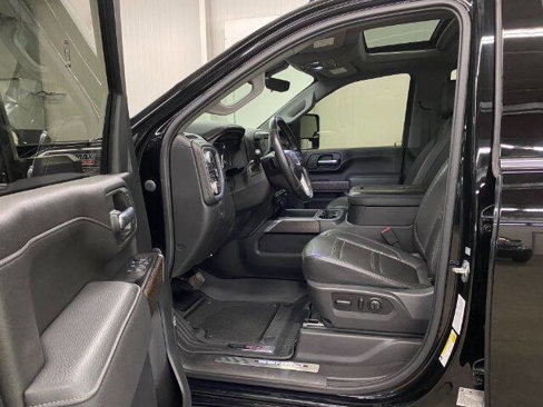 Used 2021 GMC Sierra 3500 Denali w/ Denali Ultimate Package image 10
