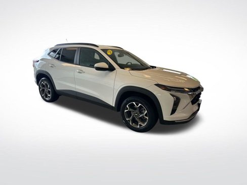 Used 2024 Chevrolet Trax LT image 8
