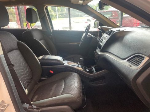 Used 2019 Dodge Journey SE image 26