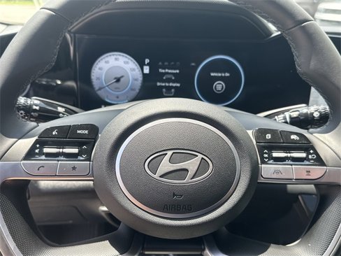 Certified 2025 Hyundai Elantra SEL image 19