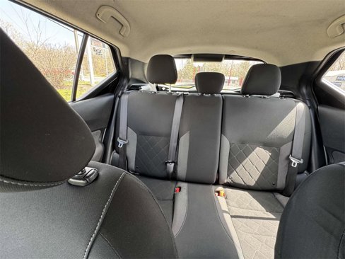 Used 2019 Nissan Kicks S image 34
