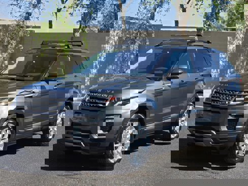 Used 2017 Land Rover Range Rover Evoque SE image 6