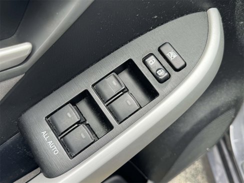 Used 2013 Toyota Prius Two image 12