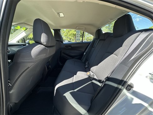 Used 2022 Toyota Corolla LE image 23
