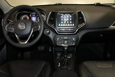 Used 2021 Jeep Cherokee Latitude Lux w/ Comfort/Convenience Group image 14
