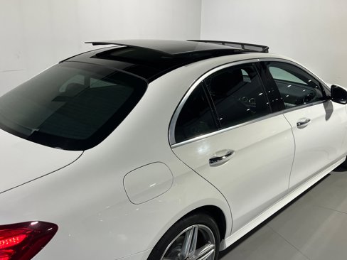Used 2017 Mercedes-Benz E 300 4MATIC image 15