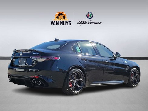 New 2024 Alfa Romeo Giulia Quadrifoglio image 2