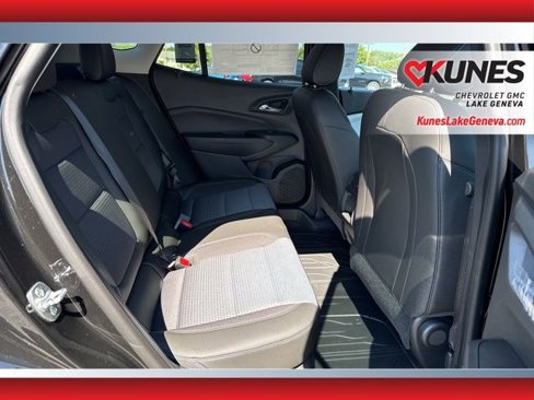 New 2025 Chevrolet Trax LT w/ Driver Confidence Package image 17