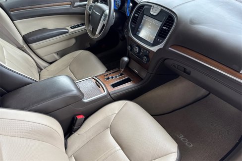 Used 2013 Chrysler 300 C Luxury Series w/ Beats Audio Group image 22